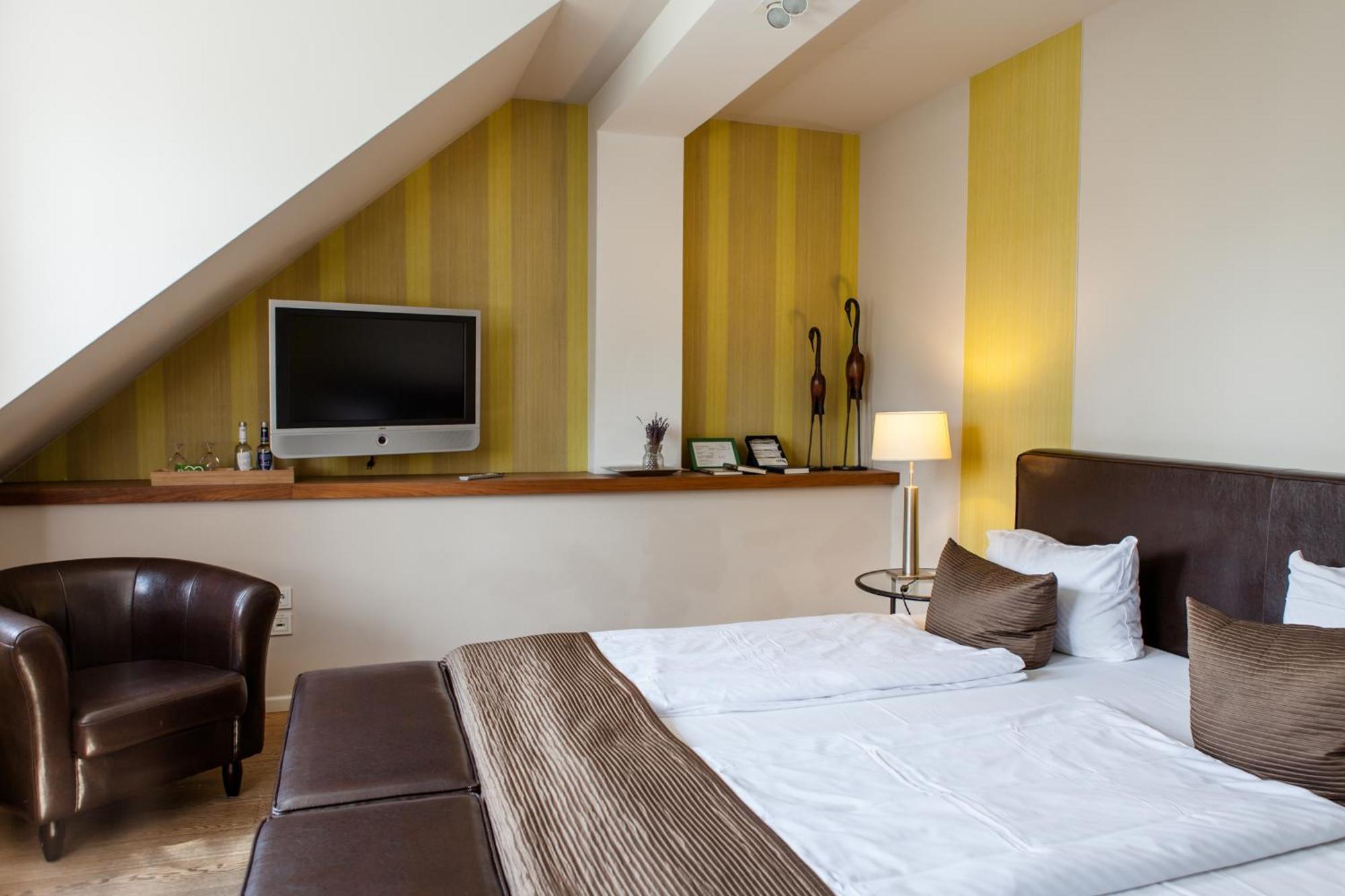Hotel Zur Linde Dein Self Check In Michendorf Kültér fotó